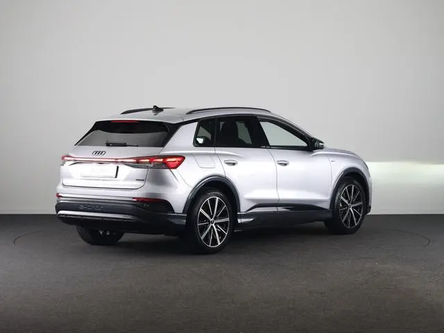 Audi Q4 e-tron 45 S edition Competition e-tron 82 kWh 286 pk Rac per augustus | Assistentiepakket pl...