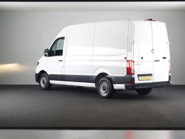 Volkswagen Crafter 35 2.0 TDI L3H3 Highline EURO VI 140 pk Automaat | Verlengde garantie | Navigatie...