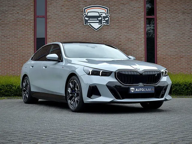 BMW i5