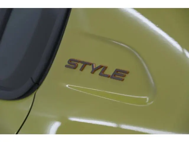 Peugeot 208 1.2 Hybrid 110 e-DCS6 Style | Parkeersensoren | Apple Carplay | Cruise Control | Airco