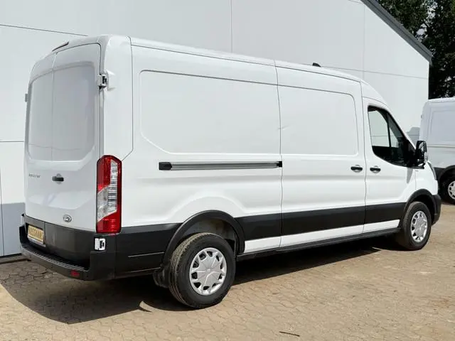 Ford Transit 2.0 TDCI 130PK L3H2 Airco Cruise control Parkeersensoren v+a