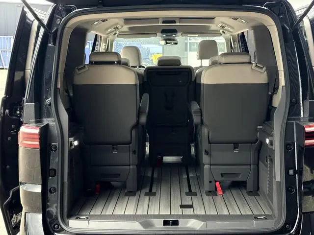 Volkswagen Multivan 1.4 eHybrid L2H1 Style  PANO | ALCANTARA | HOUTEN VLOER | STUURVERWARMING | ELEK...