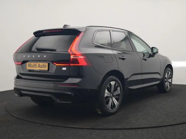 Volvo XC60 T6 AWD R-Design LONG RANGE PHEV 350pk Dealer O.H. | Trekhaak Af Fabriek | Panodak | Adapt...