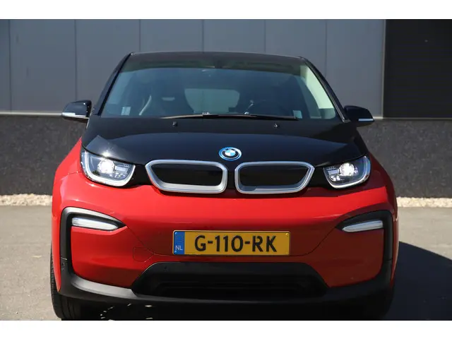BMW i3 Executive 120Ah 42 kWh/Carplay/W-pomp/Camera/3-fase/20"/Led