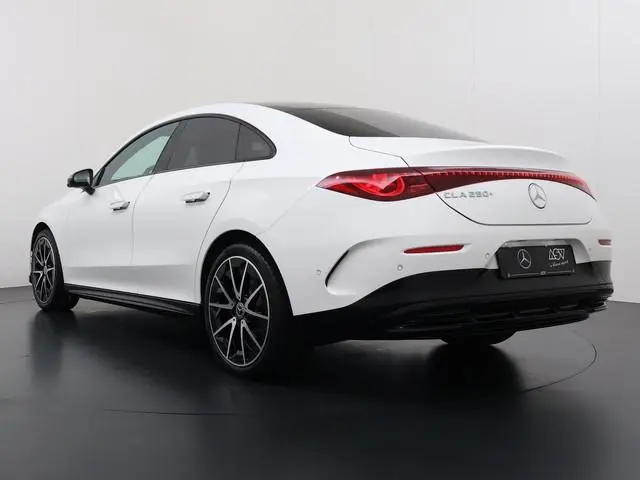 Mercedes-Benz CLA 250+ Launch Edition 85 kWh Accu | Memorystoelen | Warmtepomp | Multibeam Led | Sto...