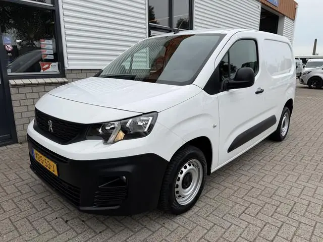 Peugeot Partner 1.5 BlueHDI Premium / euro 6 / bpm vrij / vaste prijs rijklaar € 10.950 ex btw / lea...