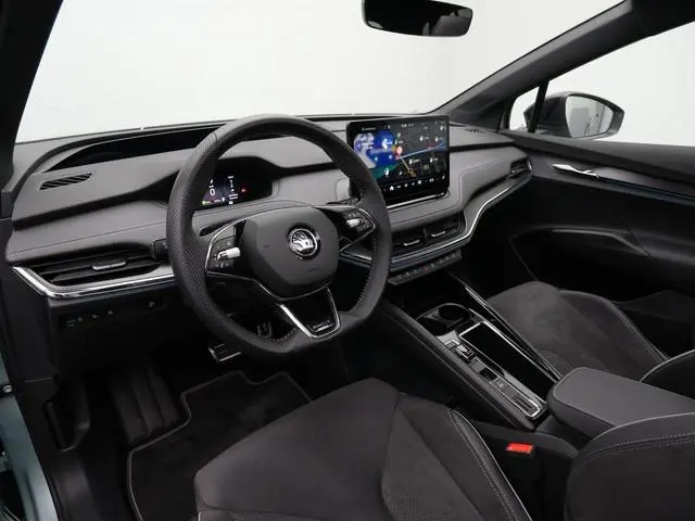 Skoda Enyaq iV 80X 265 pk Sportline | Warmtepomp | Panoramadak | Gegeugenstoel | Matrix LED | Stuur-...