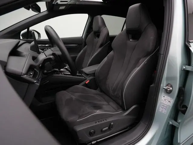 Skoda Enyaq iV 80X 265 pk Sportline | Warmtepomp | Panoramadak | Gegeugenstoel | Matrix LED | Stuur-...