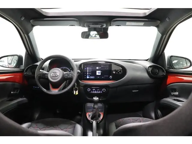 Toyota Aygo X 1.0 VVT-i Envy, Cabriodak, Apple Carplay/Android Auto, Parkeersensoren!