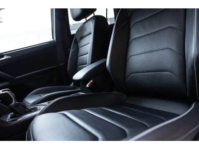 Volkswagen Tiguan 1.4 TSI eHybrid R Line | Leder | Memory | 360 Cam | Trekhaak |