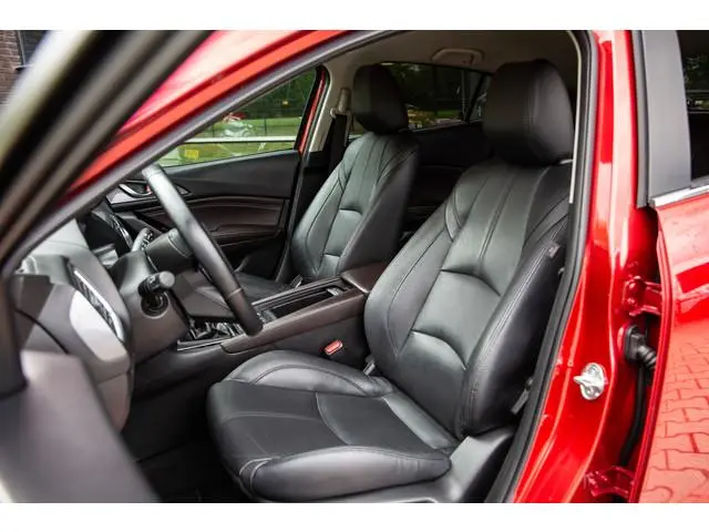 Mazda 3 2.0 SkyActiv-G 120 GT-M , Bose, Stoel/stuurverwarming, Head-up display, Adap. Cruise