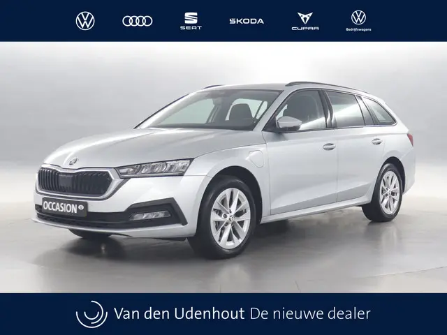 ŠKODA Octavia Combi 1.4 TSI 204pk iV PHEV Business Edition DSG / Navigatie / Cruise Control / Parkee...