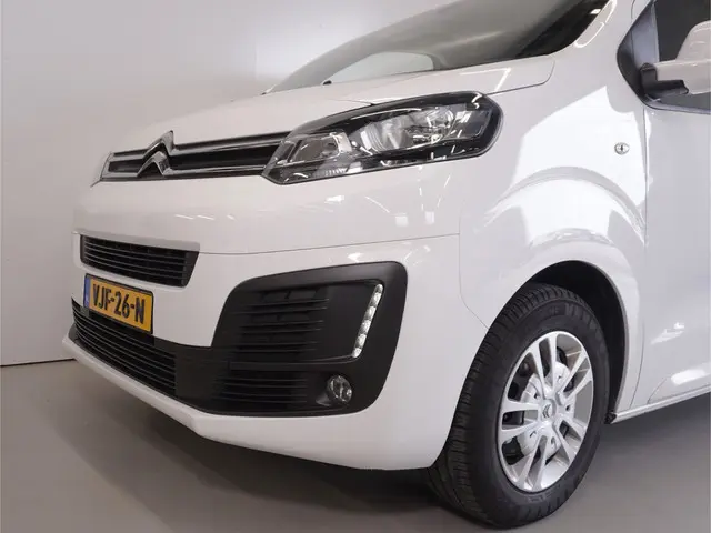 Citroën Jumpy 1.5 BlueHDI 120Pk L2 Driver | 3 Zits | Navigatie | DAB+ | Volledige betimmering | Rijklaarprijs