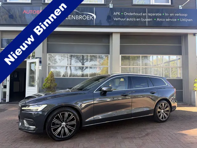 Volvo V60 2.0 D4 Inscription Leer,Panodak,18Inch,Trekhaak,Navi,Cruise Bomvol en dealer onderhouden