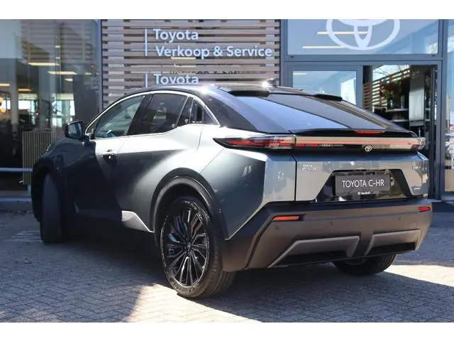 Toyota C-HR+