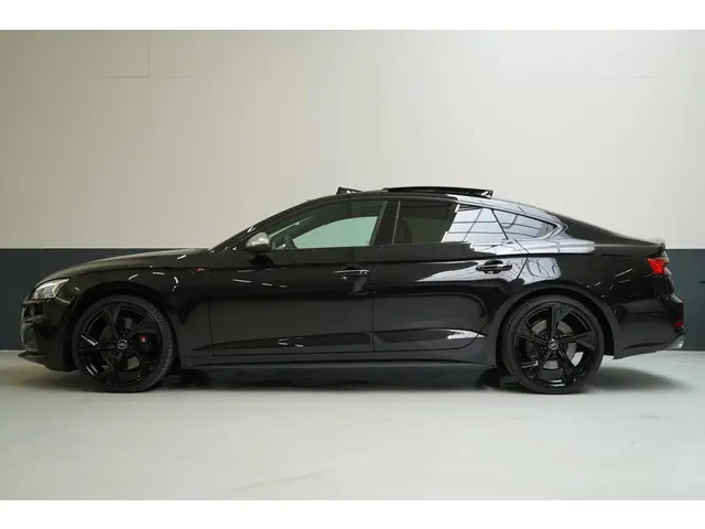 Audi S5 Sportback 3.0 TFSI 354pk quattro | Panoramadak | B&O | Massagestoelen | Leder | Adaptive |