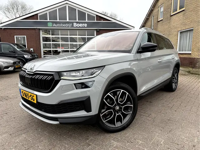ŠKODA Kodiaq 1.5 TSI Business Edition 7-Persoons Facelift, 19''Lmv, Stoel/Stuurverwarming