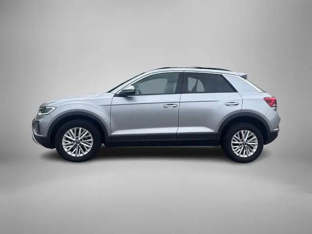 Volkswagen T-Roc 1.0 TSI 110pk Life · Camera · Apple/Android Car Play · Navigatie · P-Sensoren · 16'...
