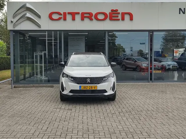 Peugeot 3008 1.6 HYbrid 225 Road Trip AUTOMAAT