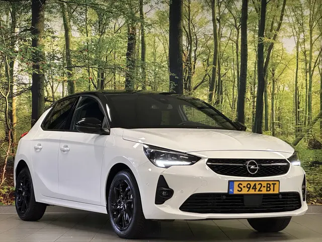 Opel Corsa 1.2 GS Line | Cruise Control | Apple Carplay | Android Auto | Achteruitrijcamera | Parkee...