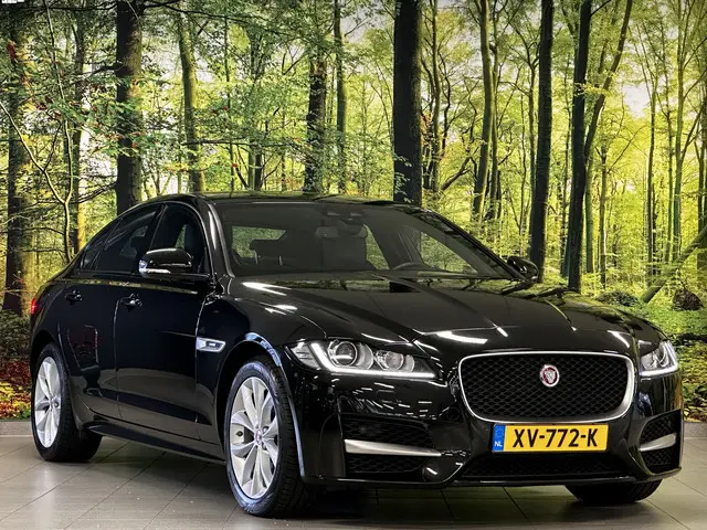 Jaguar XF 2.0 Prestige | Cruise Control | Achteruitrijcamera | Stoelverwarming | Parkeersensoren | E...