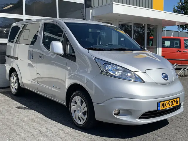 Nissan e-NV200 80KW 24 kWh Evalia 7-persoons Climate control Cruise control Navigatie Combi Personenbus Passenger Groepsvervoer Taxi Inclusief BTW en BPM !! Groen rijden Zero emmision Kombi Tourer Taxi