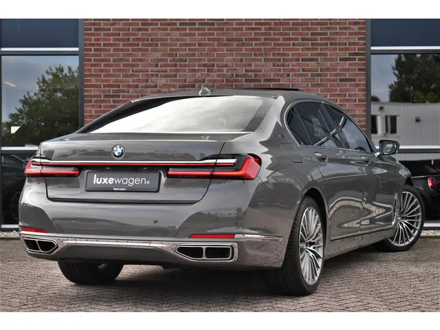 BMW 7-serie M760Li xDrive 6.6 V12 | Berninagrau | NL-auto | NP 262K | LCI
