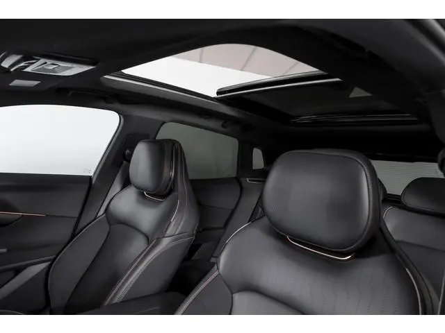 Lynk & Co 08
