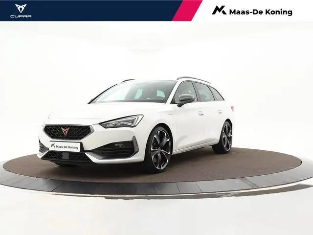 CUPRA Leon Sportstourer 1.4 e-Hybrid 245pk DSG VZ Business · SOH 95% · Stuur- & Stoelverwarming · Ke...
