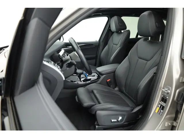 BMW iX3 M Sport 80 kWh | Pano | Adapt. Cruise | Camera | Keyless | Leder | Stoelverw.