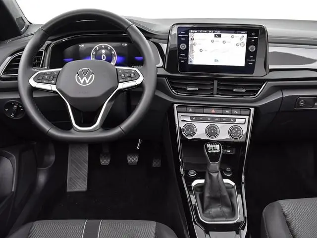 Volkswagen T-Roc Cabrio Style 1.0 115 pk Cabriolet 6 versn. Hand · Black style pakket · Comfort pakk...
