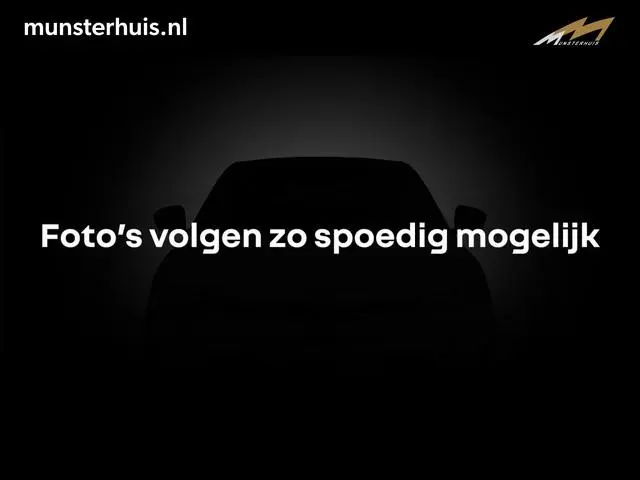 Volvo XC40 2.0 B3 Core - Elektr. Wegklapbare trekhaak - Dodehoek - 18"LMV - Stoel en Stuurverw