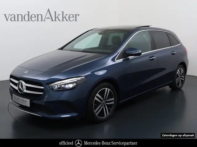 Mercedes-Benz B-klasse 250e Luxury // Trekhaak // Panorama dak // Camera // MultiBeam LED // Sfeerve...