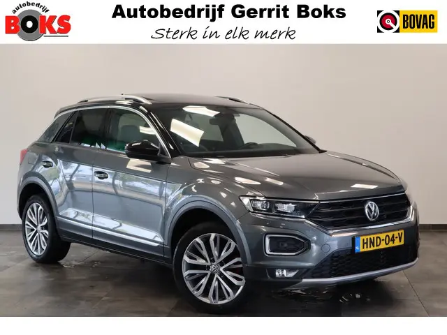 Volkswagen T-Roc 1.5 TSI Sport ACC PDC Navi Panoramadak Leder Automaat 150PK!