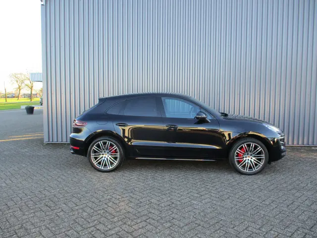 Porsche Macan 3.0 GTS 361 pk Leer Navi Trekhaak
