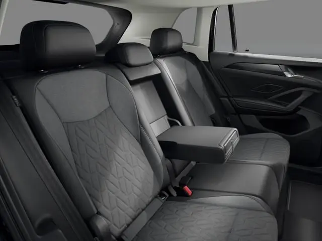 Volkswagen Tiguan Limited Edition 1.5 eHybrid 204 PK 6 versn. DSG · Design Pakket Dark · Trekhaak in...