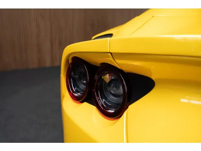 Ferrari 812 GTS