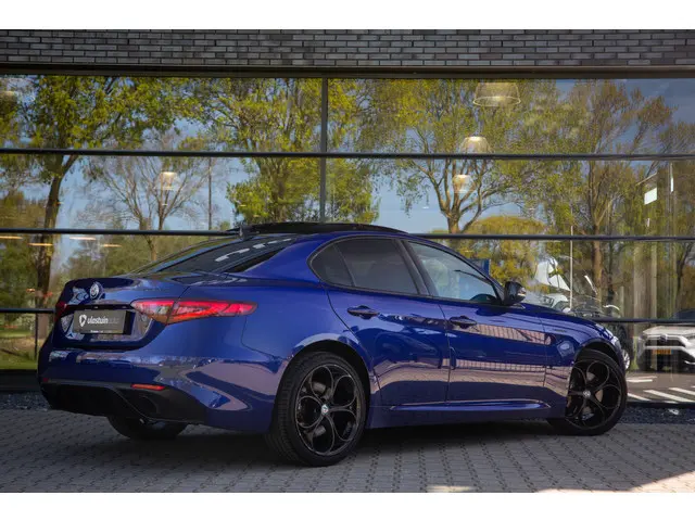 Alfa Romeo Giulia 2.0 T Veloce 280pk , Panoramadak, Adap. cruise, Harman/Kardon,