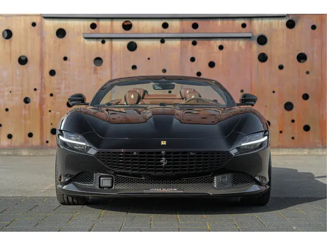 Ferrari Roma Spider 3.9 V8 | ATELIER CAR | MARRONE ROOF | FULL ADAS | CARBON |