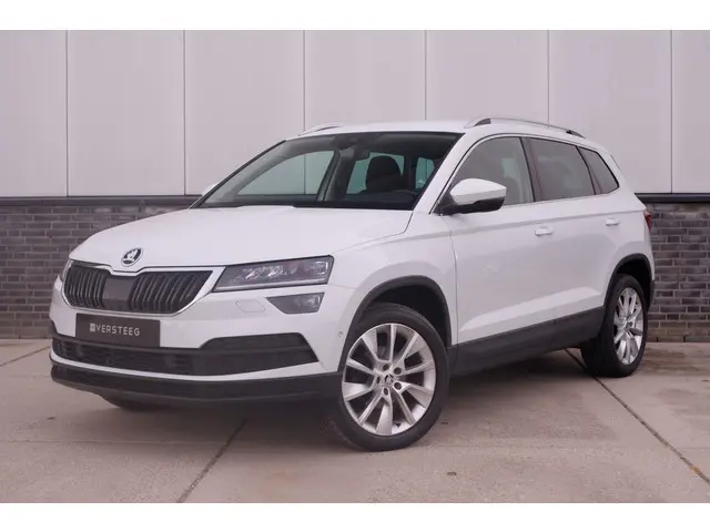 ŠKODA Karoq 1.5 TSI ACT Style | Elek. Trekhaak | LED | Navi | Carplay | Camera | Virtual Cockpit