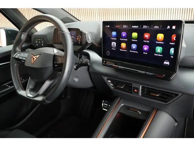 CUPRA Born Essential 204pk 62 kWh Carplay Parkeersensoren