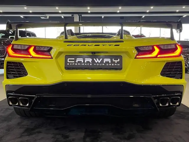 Corvette C8