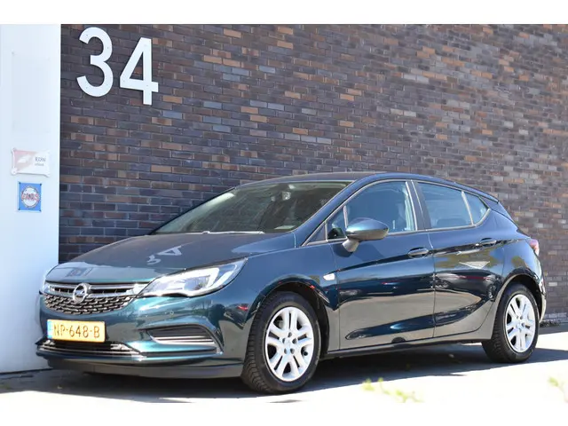 Opel Astra 1.6 CDTI Online Edition
