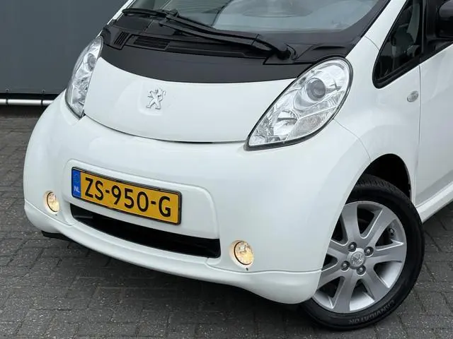 Peugeot iOn