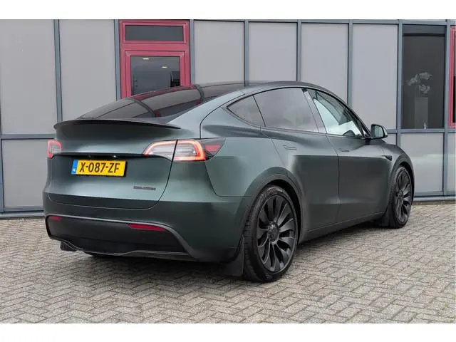 Tesla Model Y Performance AWD 75kWh Trekhaak SOH 92%