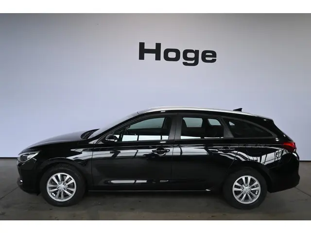 Hyundai i30 Wagon 1.4 T-GDI Comfort Clima Navigatie Camera Trekhaak Rijklaarprijs Inruil Mogelijk!