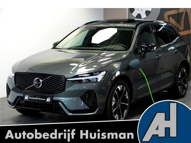 Volvo XC60 2.0 T6 AWD Long Range 293kW/399pk Aut8 Plus Dark LUCHTVERING + EL.TREKHAAK + PANORAMADAK...