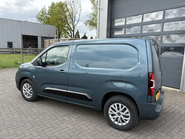Fiat E-Doblò 50 kWh 3-zits | airco | carplay | cruise
