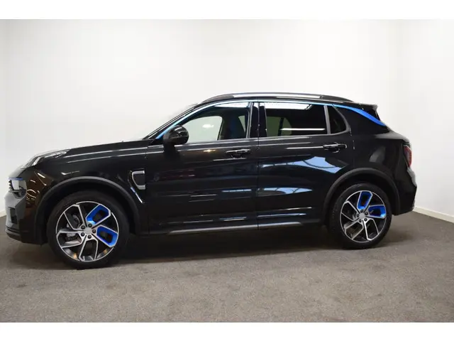 Lynk & Co 01 1.5 261pk AUT7 PHEV 72km Elec. Pano/ Adapt./ 360 Camera/ Dig. Dashboard/ Stoelverw.