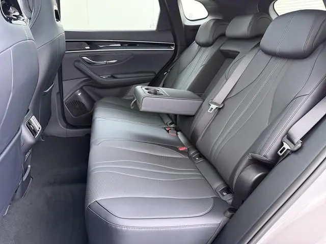 BYD SEAL U